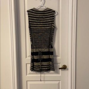 Striped sleeveless tunic with string